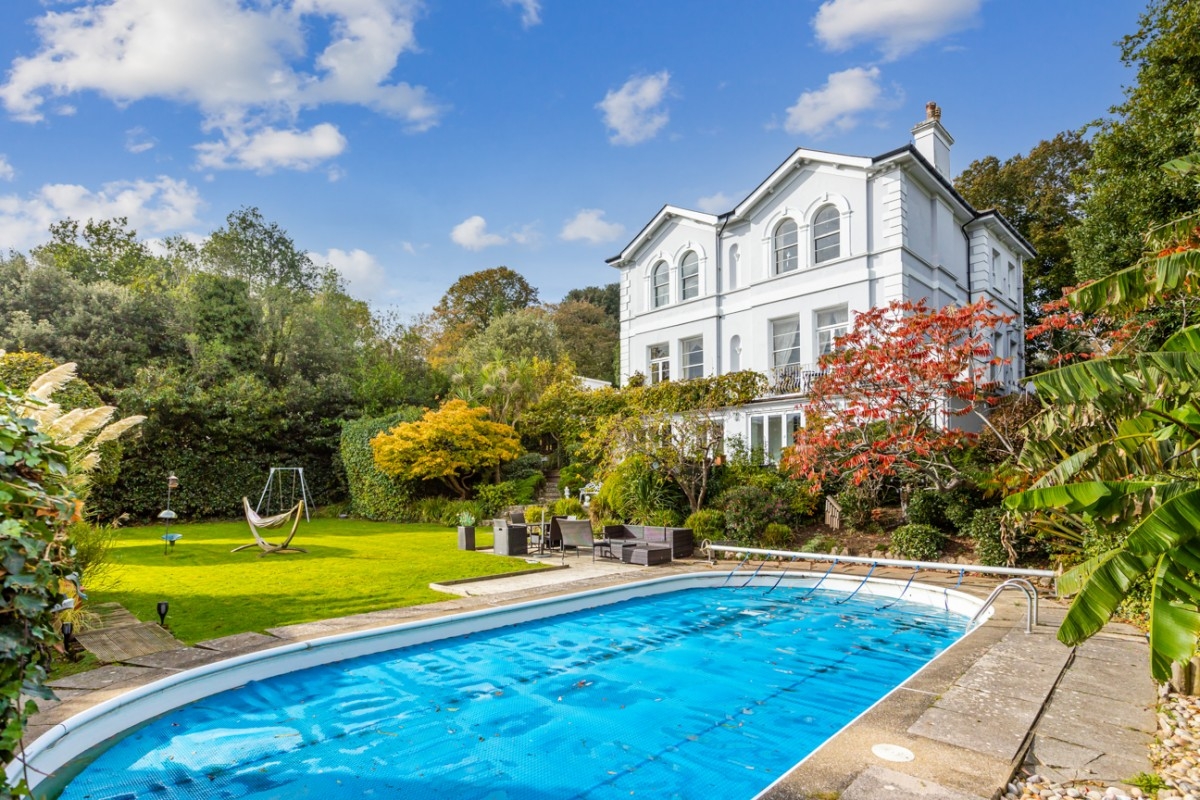 Road Property for Sale in Torquay John Couch The Estate Agent offering Quality